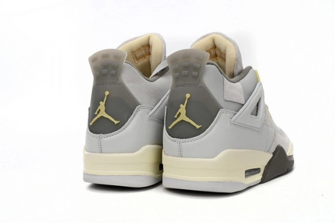 Photon Jordan Dust DV3742-021 Craft SE 4 Retro 1011